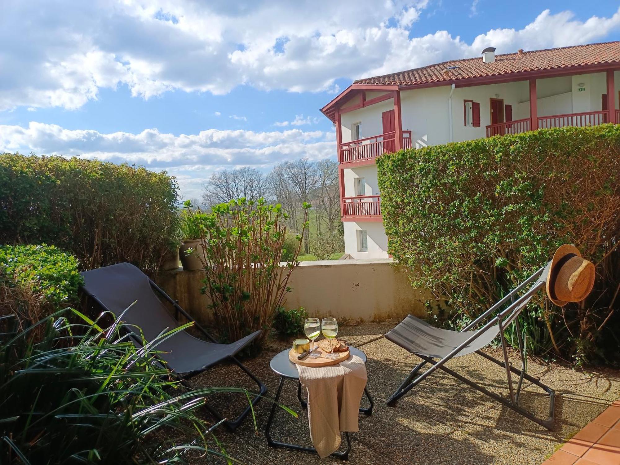Ferienwohnung T1 Bis Avec Piscine Vue Golf Et Montagnes Arcangues Exterior foto