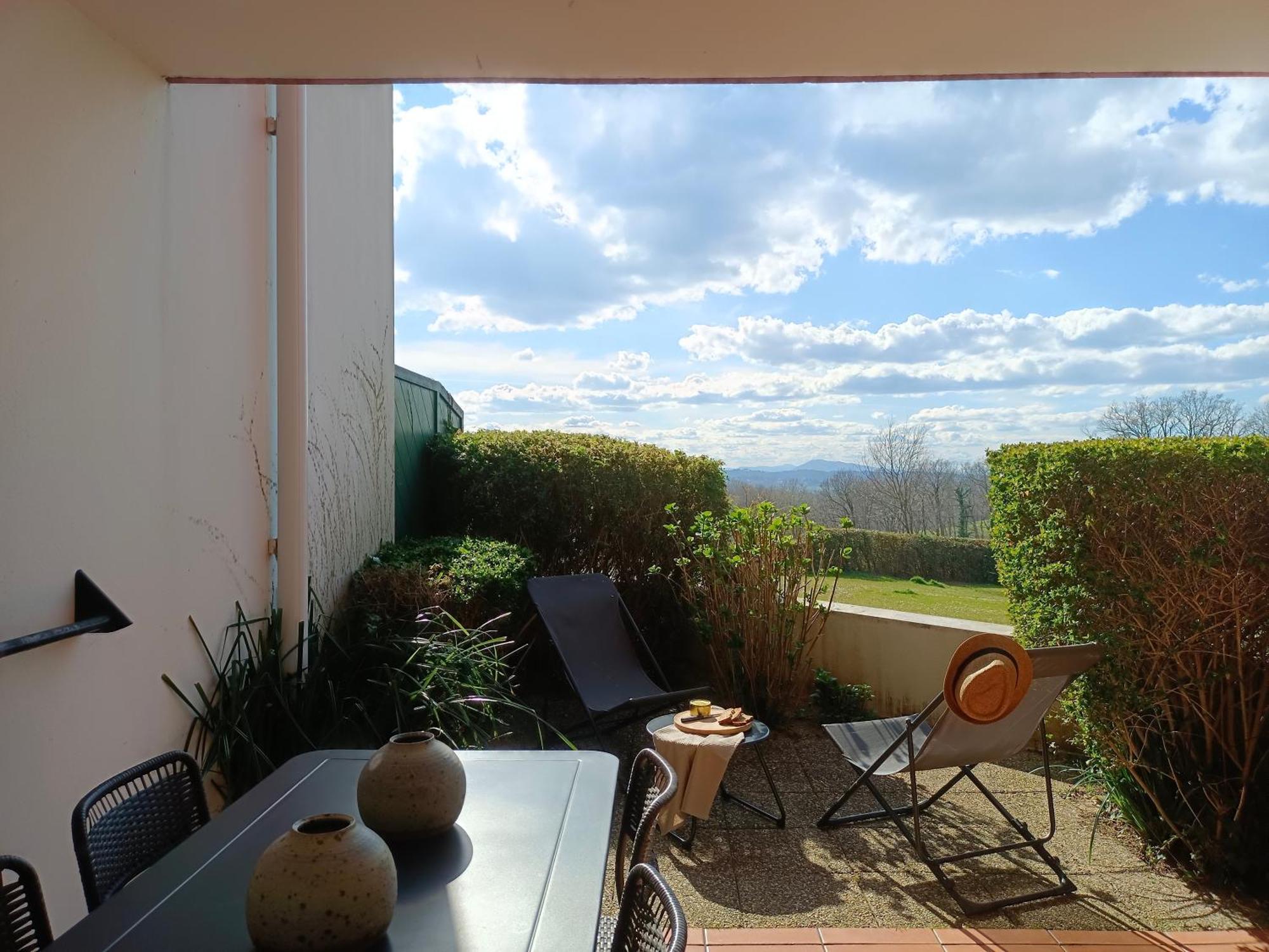 Ferienwohnung T1 Bis Avec Piscine Vue Golf Et Montagnes Arcangues Exterior foto